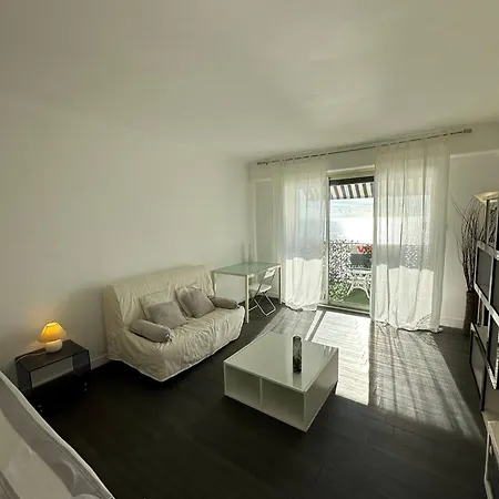 Lido Juan Les Pins - Front De Apartamento